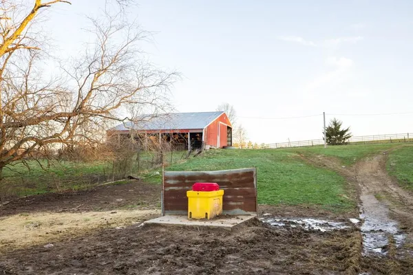 $1,165,550 | 46863 East 192nd Street, Norborne, MO 64668