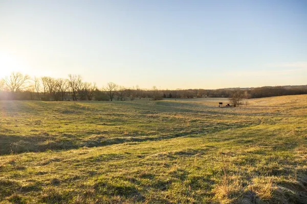 $1,165,550 | 46863 East 192nd Street, Norborne, MO 64668