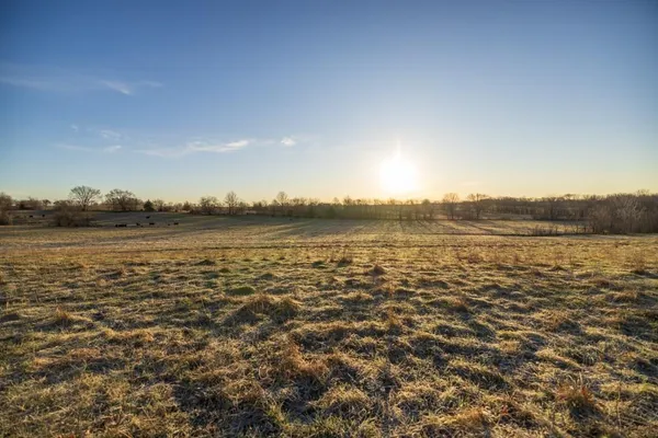 $1,165,550 | 46863 East 192nd Street, Norborne, MO 64668