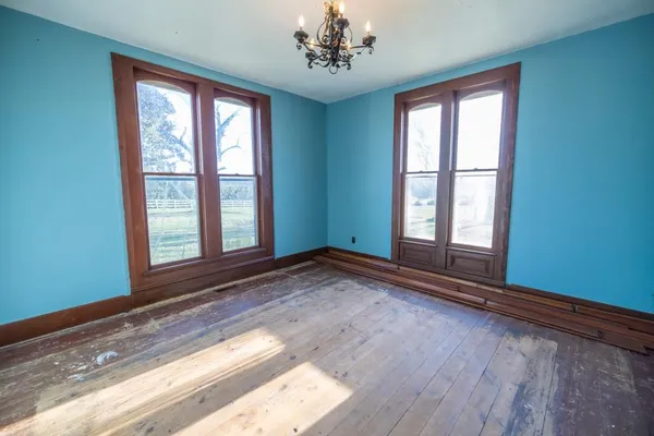 $1,165,550 | 46863 East 192nd Street, Norborne, MO 64668