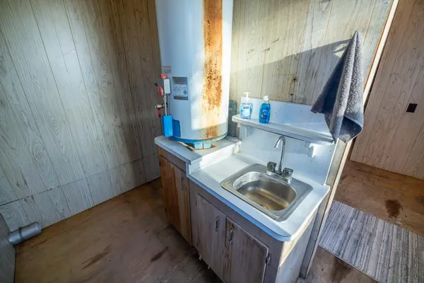 $1,165,550 | 46863 East 192nd Street, Norborne, MO 64668