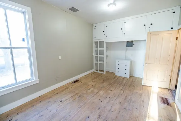 $1,165,550 | 46863 East 192nd Street, Norborne, MO 64668