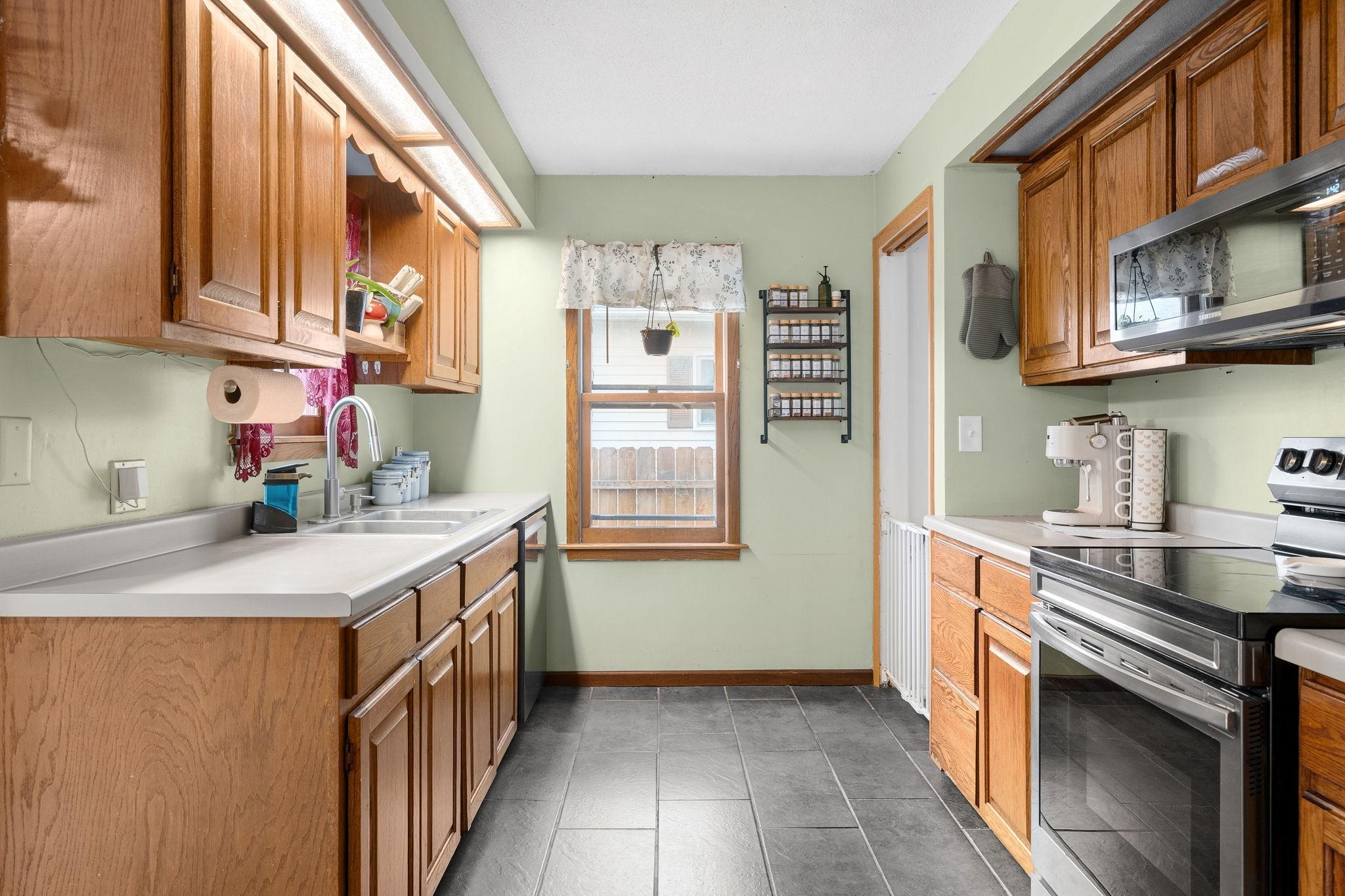 905 4th Avenue Southwest Austin, MN 55912 - Photo 20 of 30