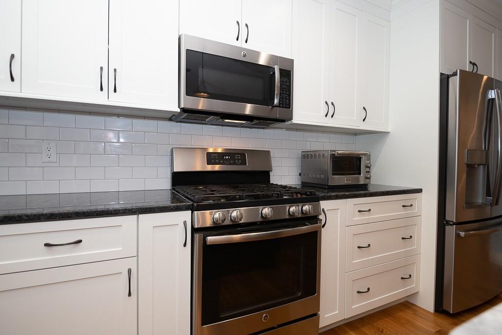17 Parker Road Berlin, MA 01503 - Photo 5 of 32