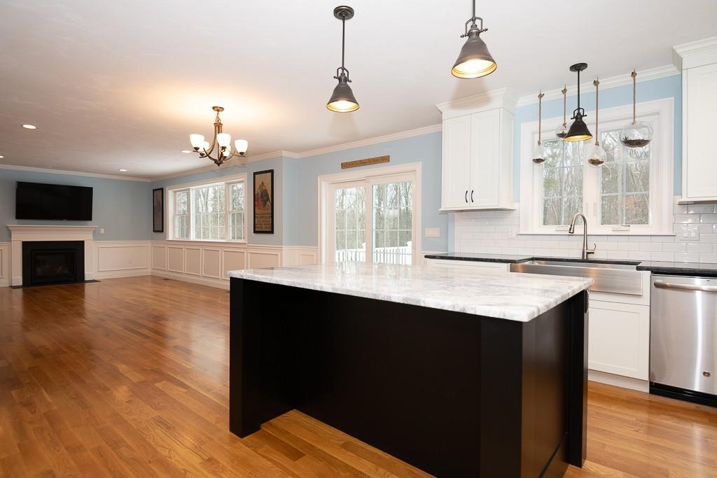 17 Parker Road Berlin, MA 01503 - Photo 9 of 32