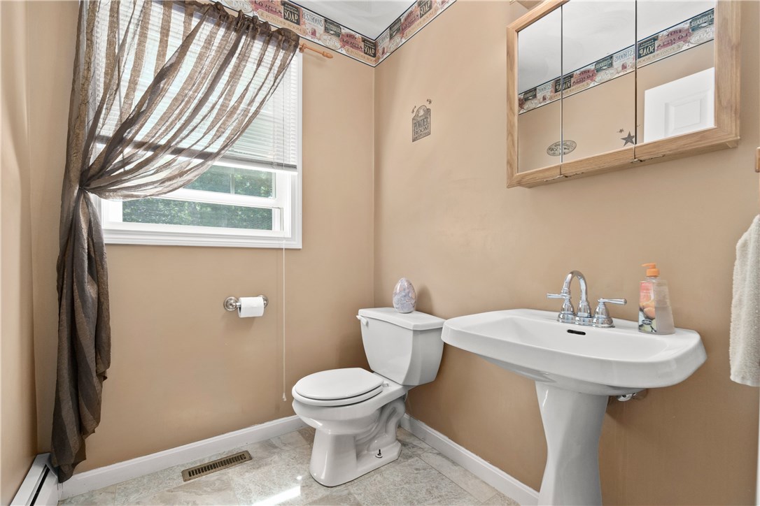 75 John Franklin Road Coventry, RI 02831 - Photo 12 of 37