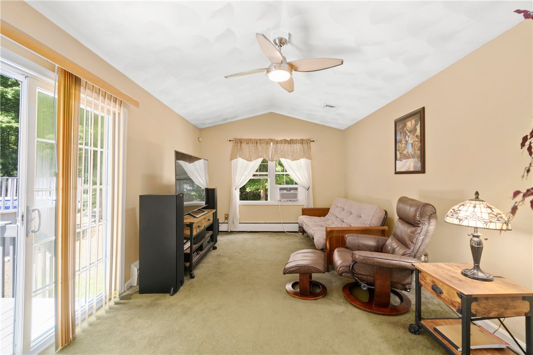 75 John Franklin Road Coventry, RI 02831 - Photo 15 of 37