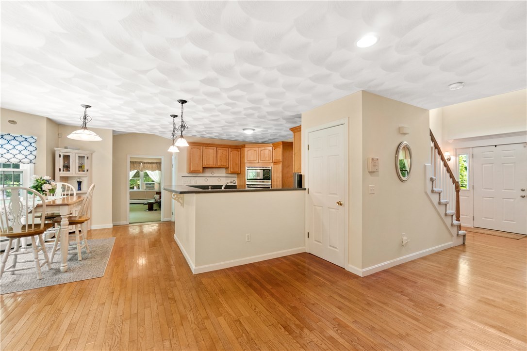 75 John Franklin Road Coventry, RI 02831 - Photo 9 of 37