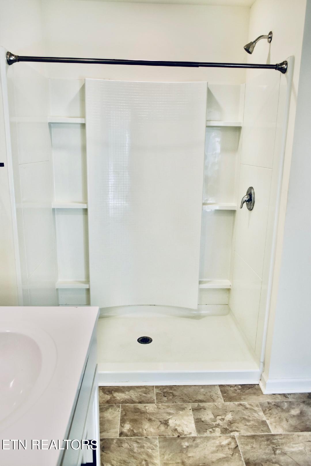 7513 Cottontail Street Corryton, TN 37721 - Photo 15 of 34 primary bathroom shower