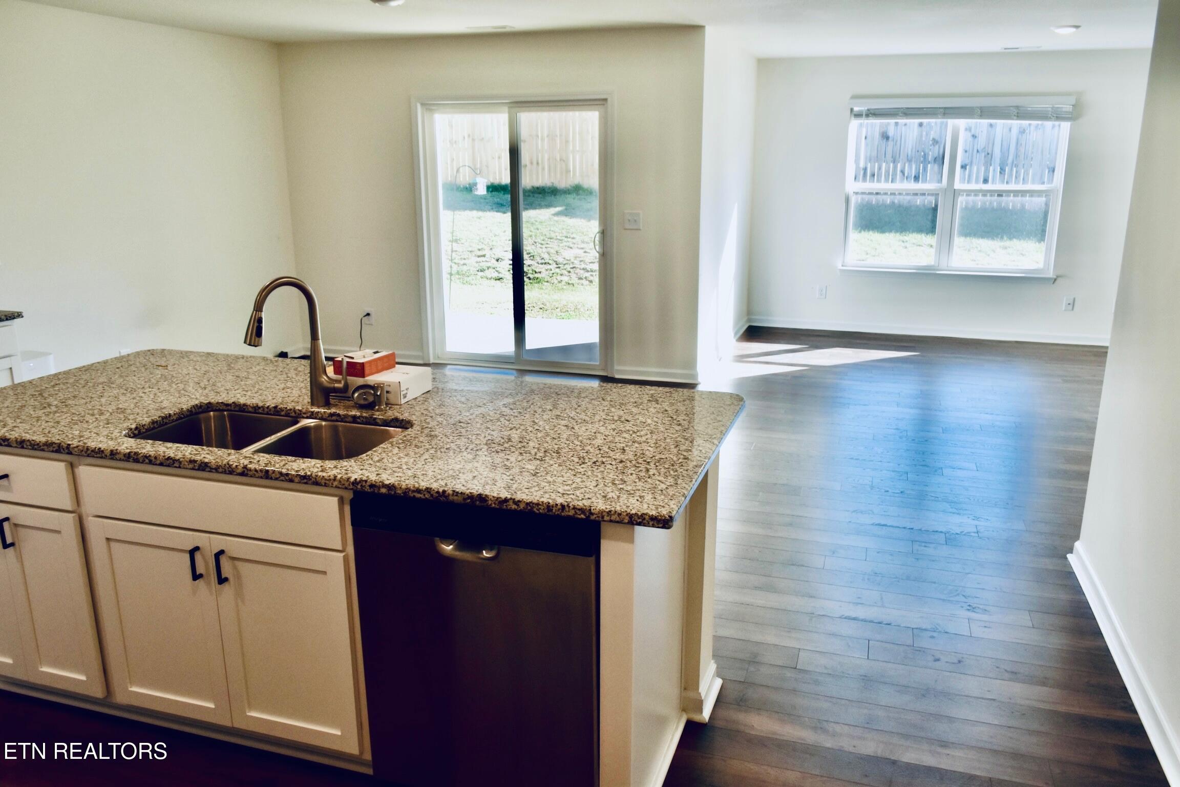 7513 Cottontail Street Corryton, TN 37721 - Photo 6 of 34 kitchen