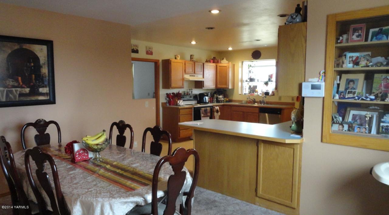 3551 McDonald Road Wapato, WA 98951 - Photo 4 of 10