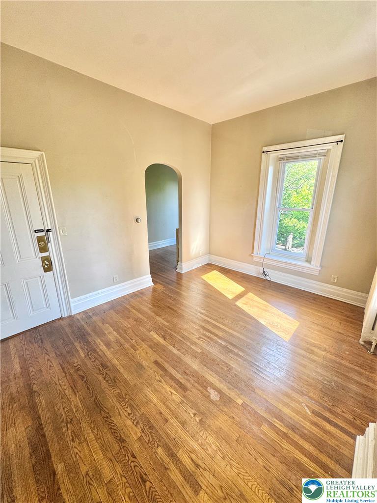 449 Chestnut Street, Unit 2 Emmaus, PA 18049 - Photo 3 of 20