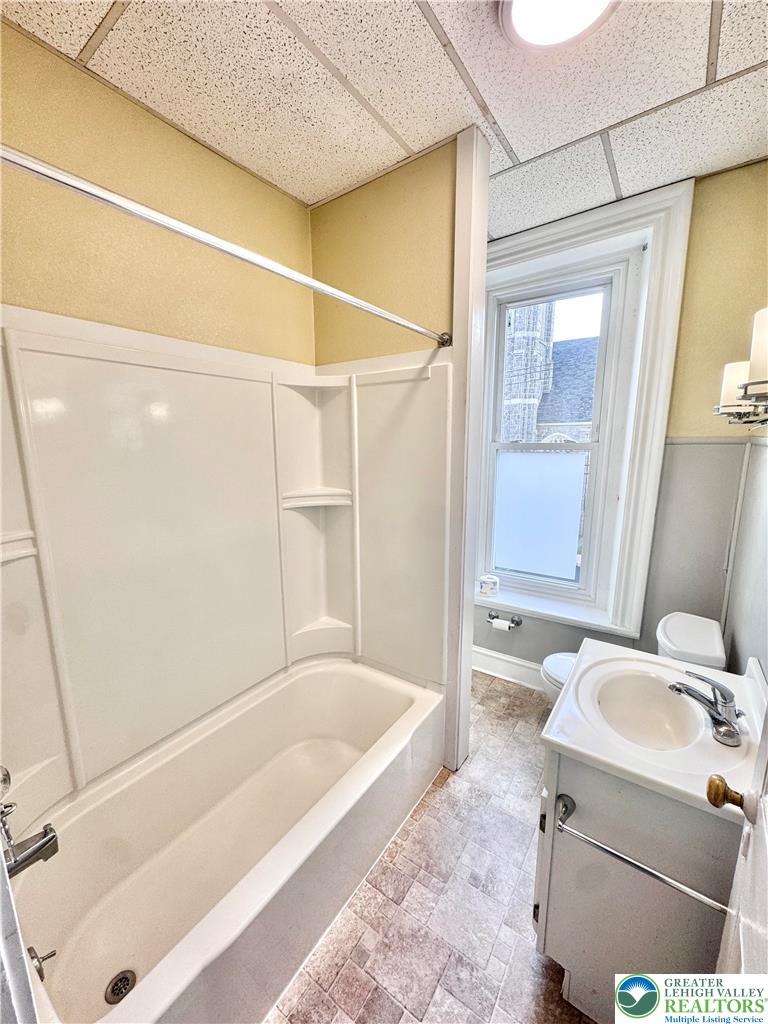 449 Chestnut Street, Unit 2 Emmaus, PA 18049 - Photo 10 of 20