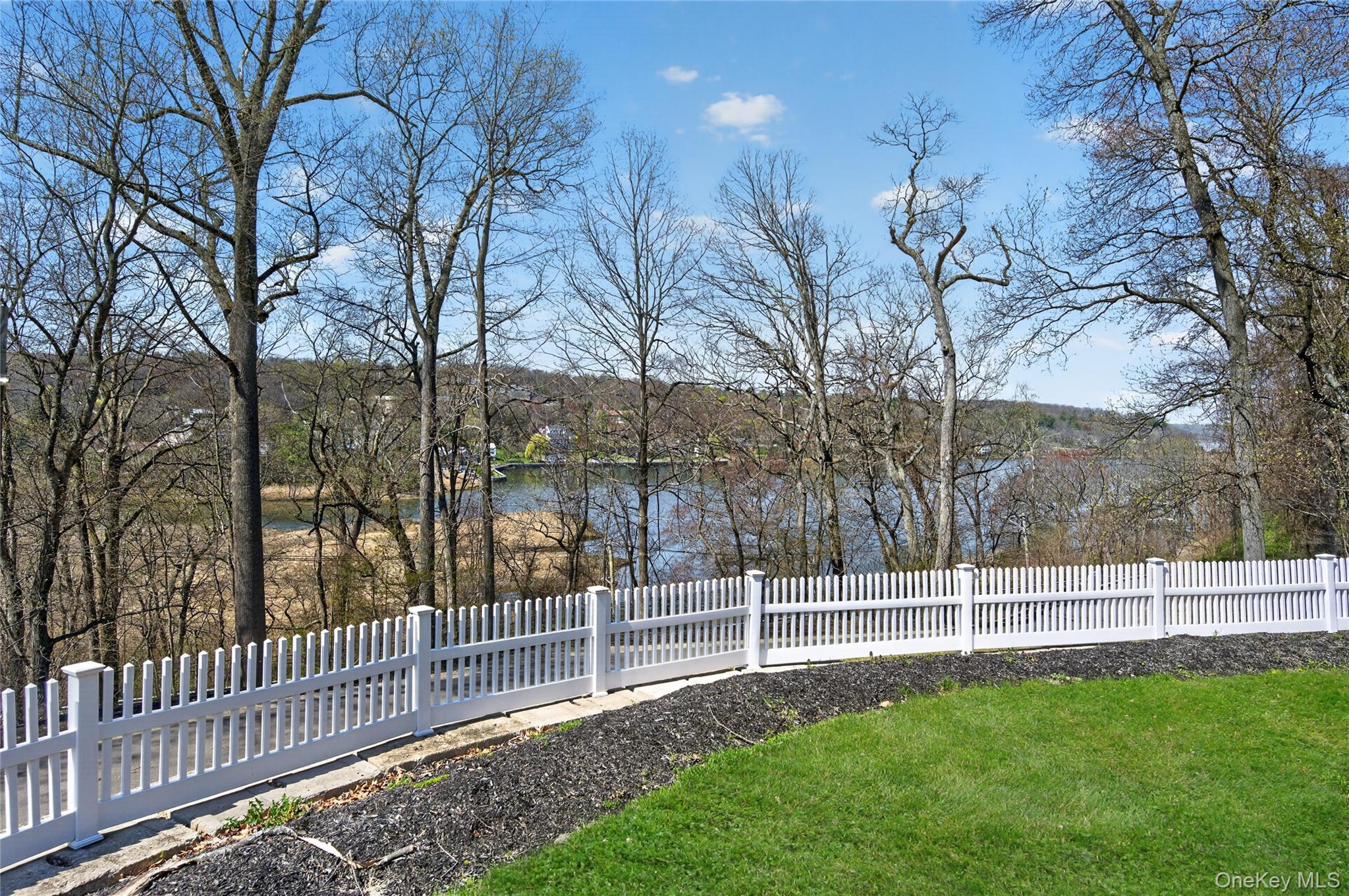 261 Harbor Road Cold Spring Harbor, NY 11724 - Photo 33 of 43