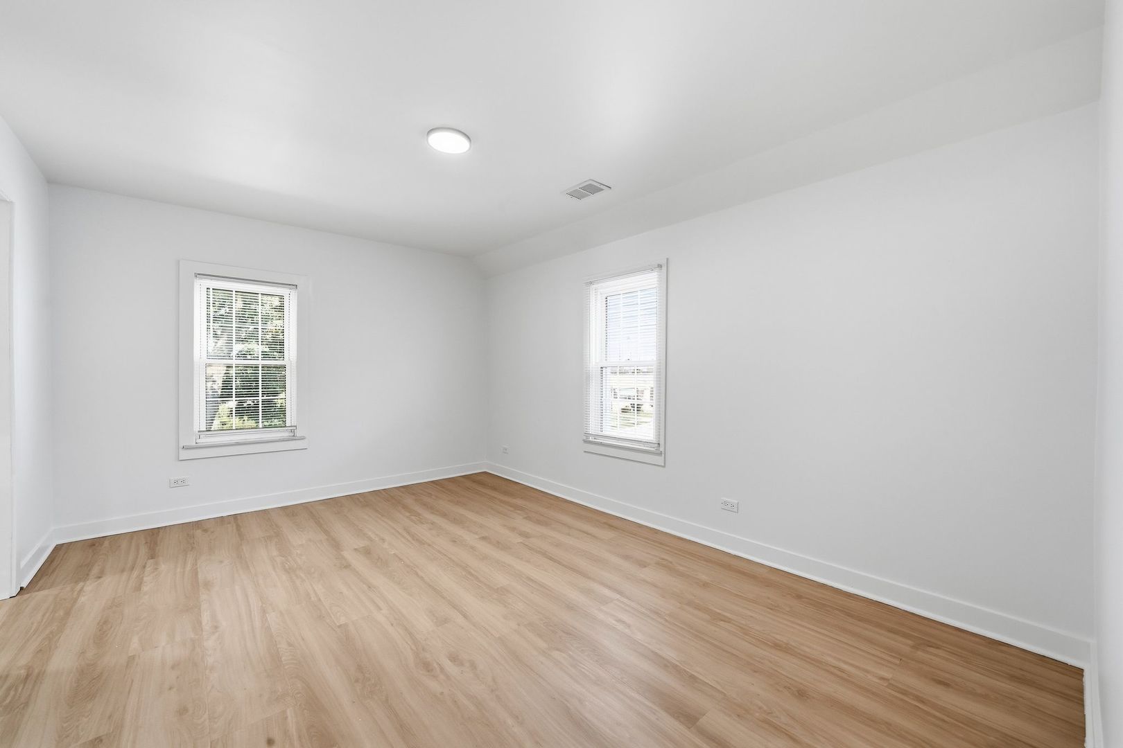 446 Rice Avenue Bellwood, IL 60104 - Photo 28 of 43