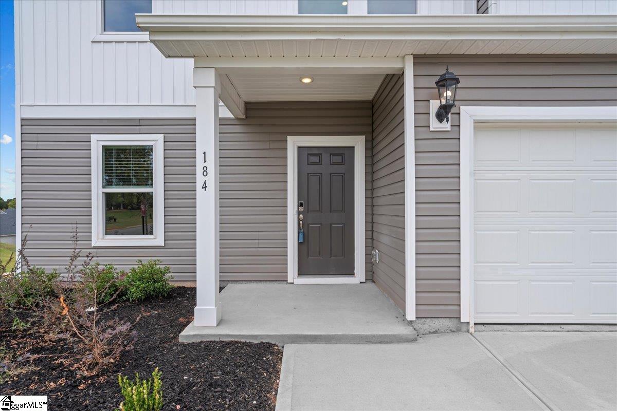 184 Lavinia Circle Duncan, SC 29334 - Photo 2 of 34