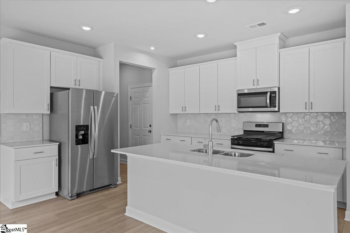 184 Lavinia Circle Duncan, SC 29334 - Photo 10 of 34