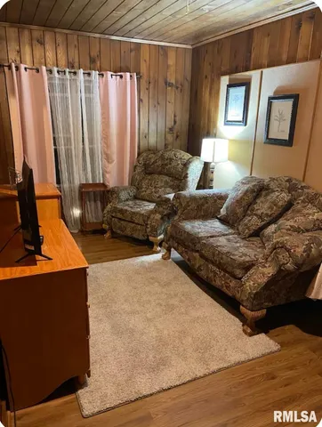 $95,000 | 400 South Forest Avenue, Carbondale, IL 62901