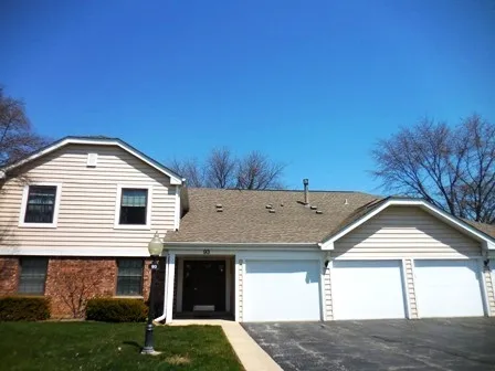 $2,200 | 93 Lambert Drive, Unit C2, Schaumburg, IL 60193