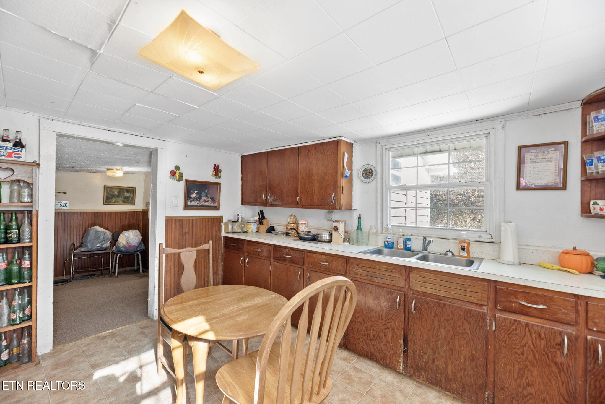 512 Spring Street Clinton, TN 37716 - Photo 16 of 20 16-web-or-mls-Sprng512 (45)