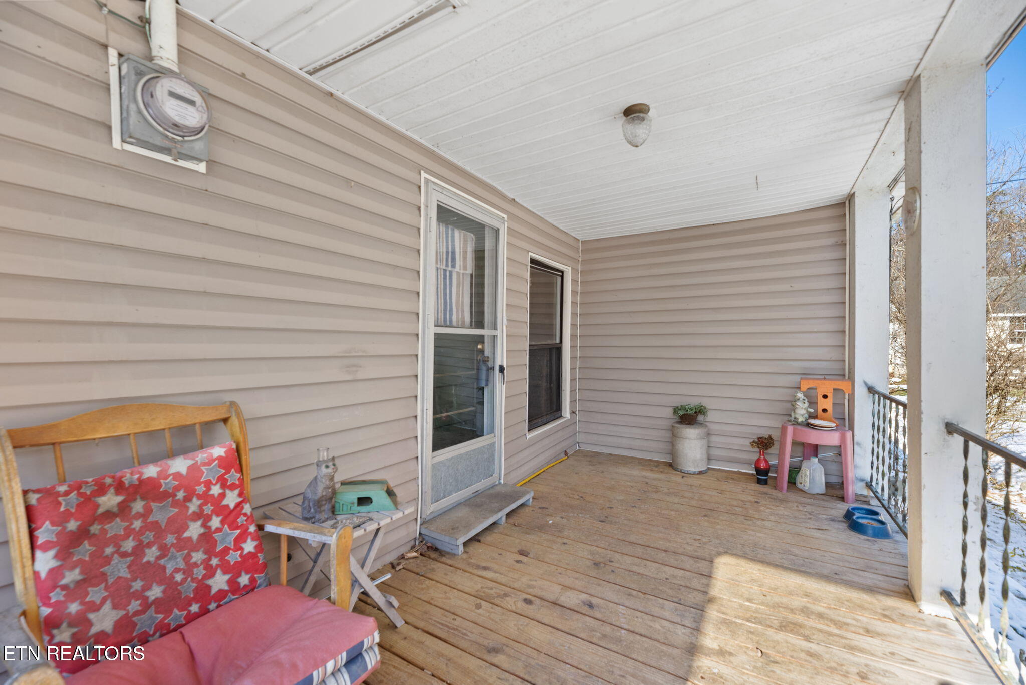 512 Spring Street Clinton, TN 37716 - Photo 4 of 20 4-web-or-mls-Sprng512 (60)