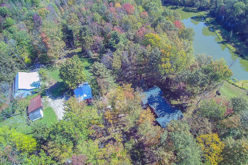 12975 Forest Road Burton, OH 44021 - Photo 7 of 35