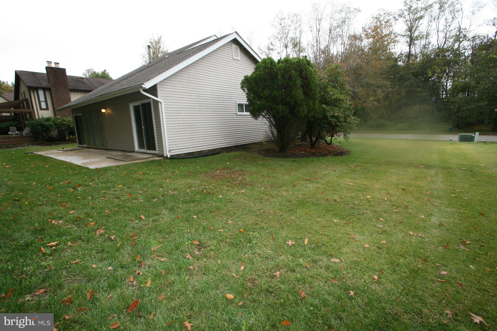 5313 Lightning View Road Columbia, MD 21045 - Photo 23 of 23 Big side yard