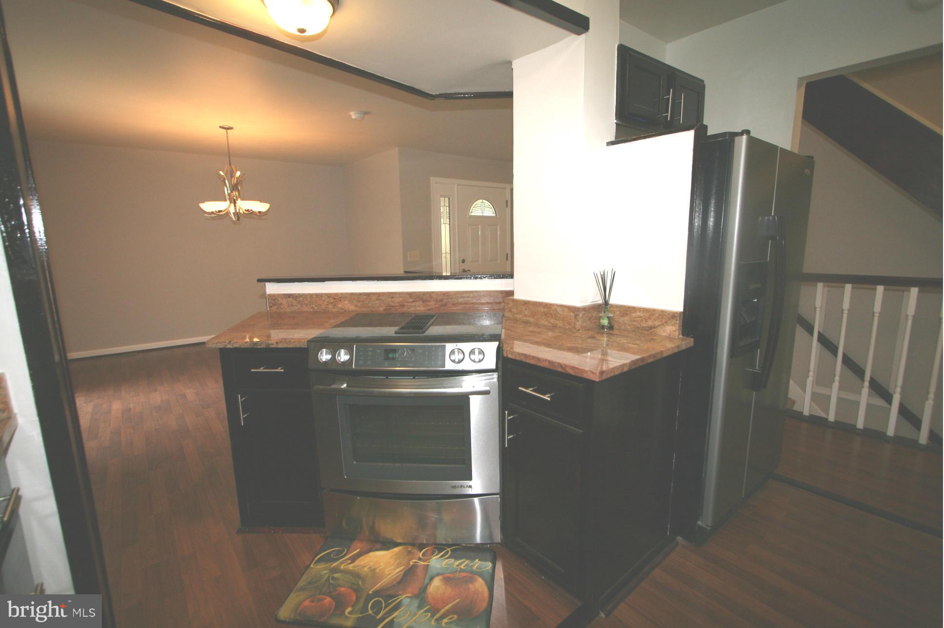 5313 Lightning View Road Columbia, MD 21045 - Photo 4 of 23 Kitchen with stainless steel appliance