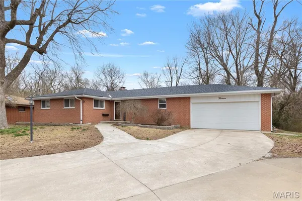 $234,900 | 13 Hebner Drive, Alton, IL 62002