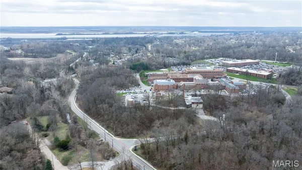 $234,900 | 13 Hebner Drive, Alton, IL 62002