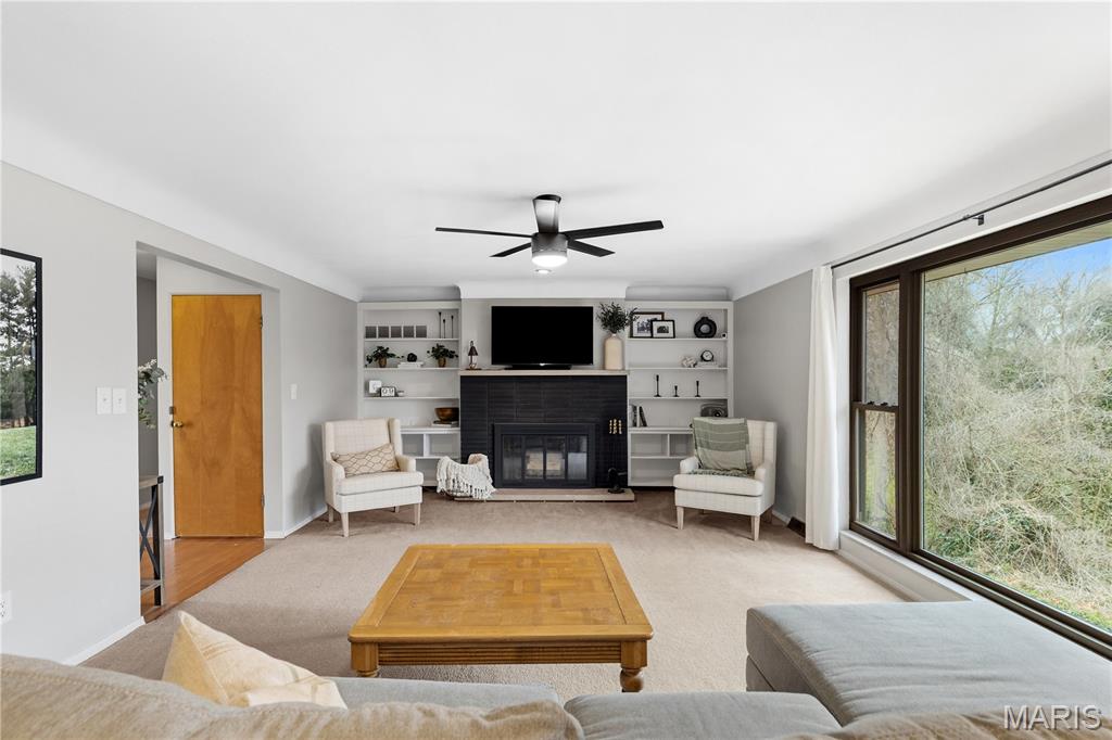 13 Hebner Drive Alton, IL 62002 - Photo 5 of 36