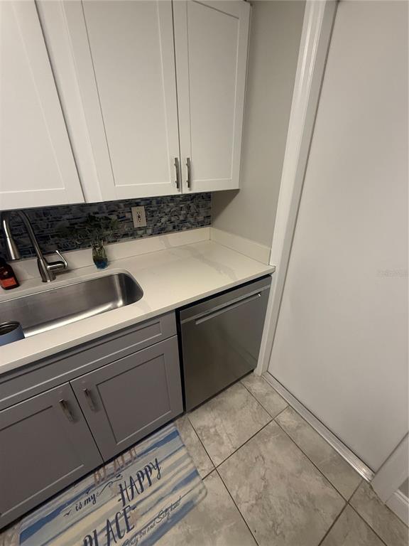 12760 Indian Rocks Road, Unit 1024 Largo, FL 33774 - Photo 19 of 35 a close view of washer and dryer