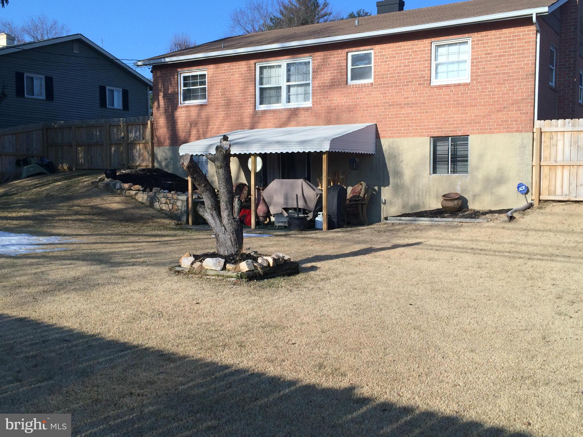 6005 Burnt Oak Road Baltimore, MD 21228 - Photo 3 of 30 Exterior (Rear)