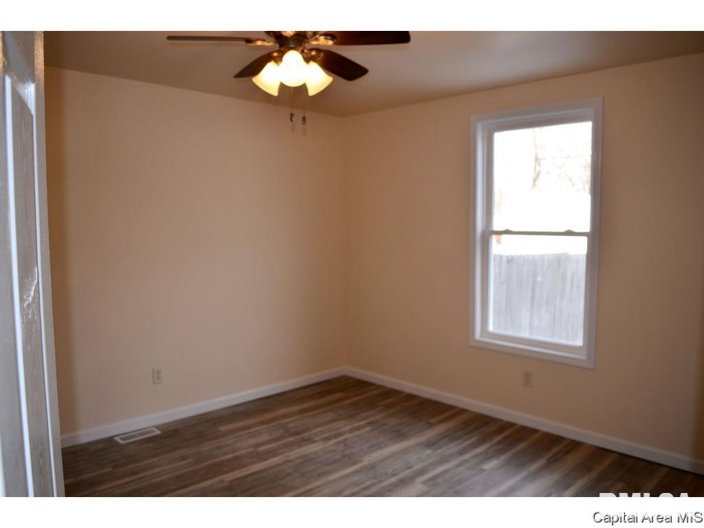 35 Lilac Lane Springfield, IL 62702 - Photo 14 of 19 Gallery Image 14