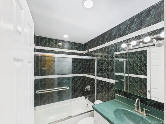 $3,000 | 81-15 31st Avenue | Jackson Heights