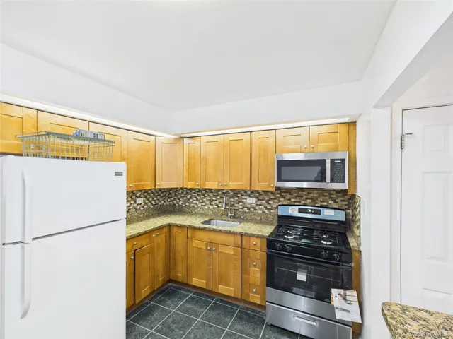 $3,000 | 81-15 31st Avenue | Jackson Heights