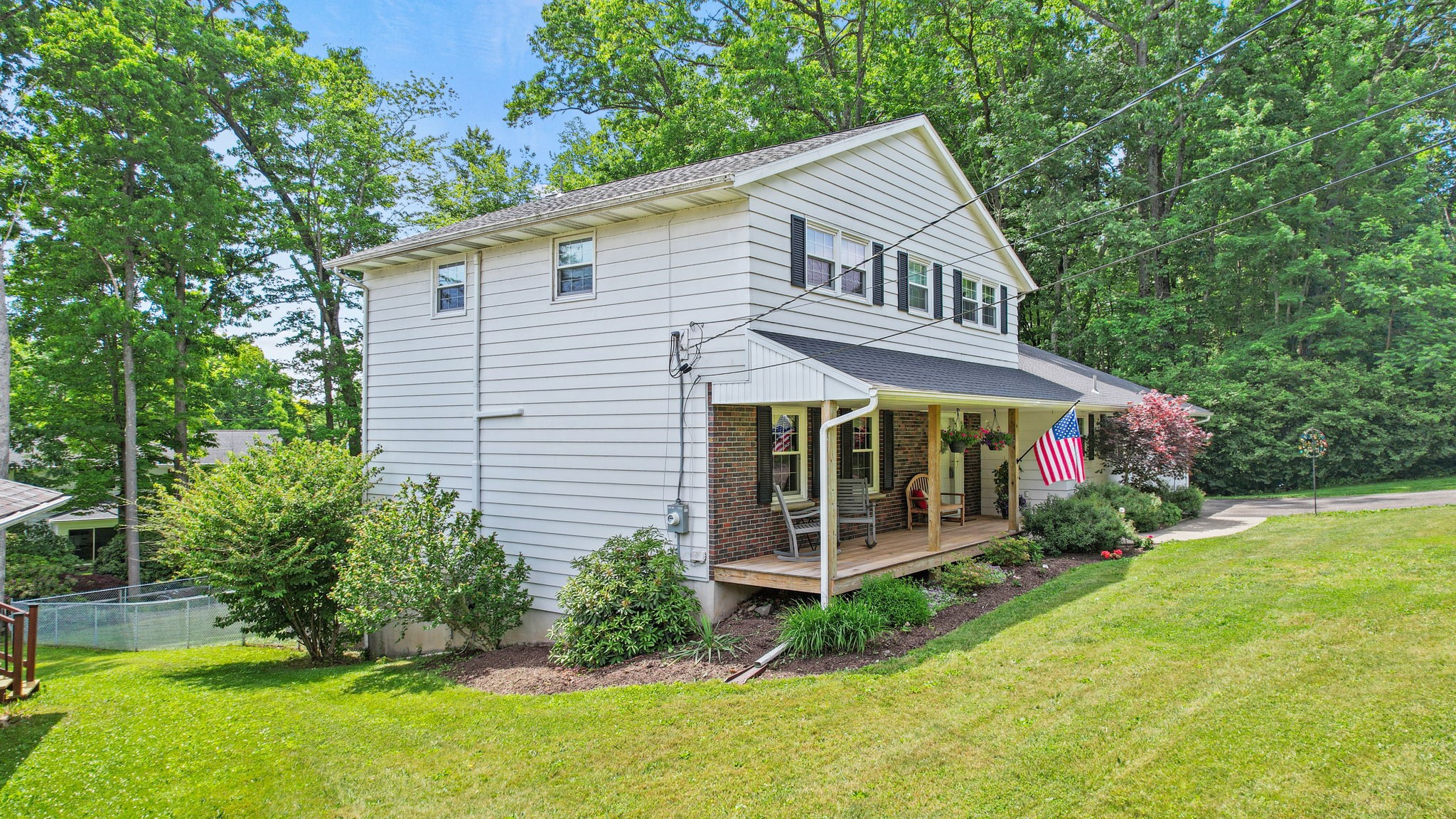 319 Ridgefield Road Endicott, NY 13760 - Photo 2 of 50