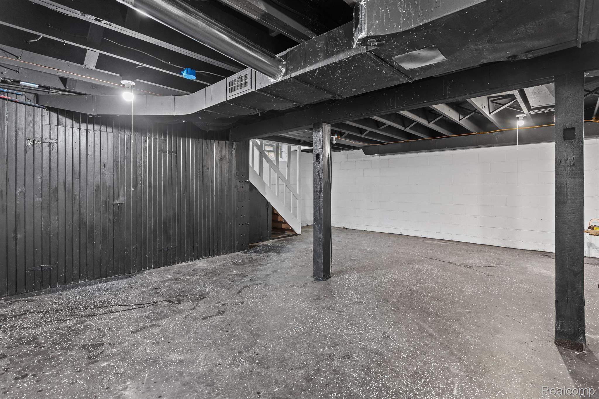 15043 Greenview Road Detroit, MI 48223 - Photo 30 of 41 Gallery Image 30