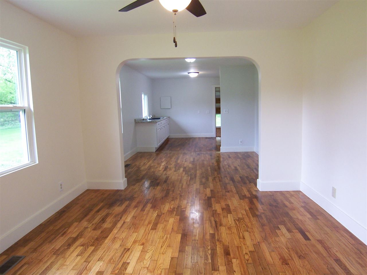 9127 North Seymour Road Flushing, MI 48433 - Photo 10 of 23 31381769-9.JPG