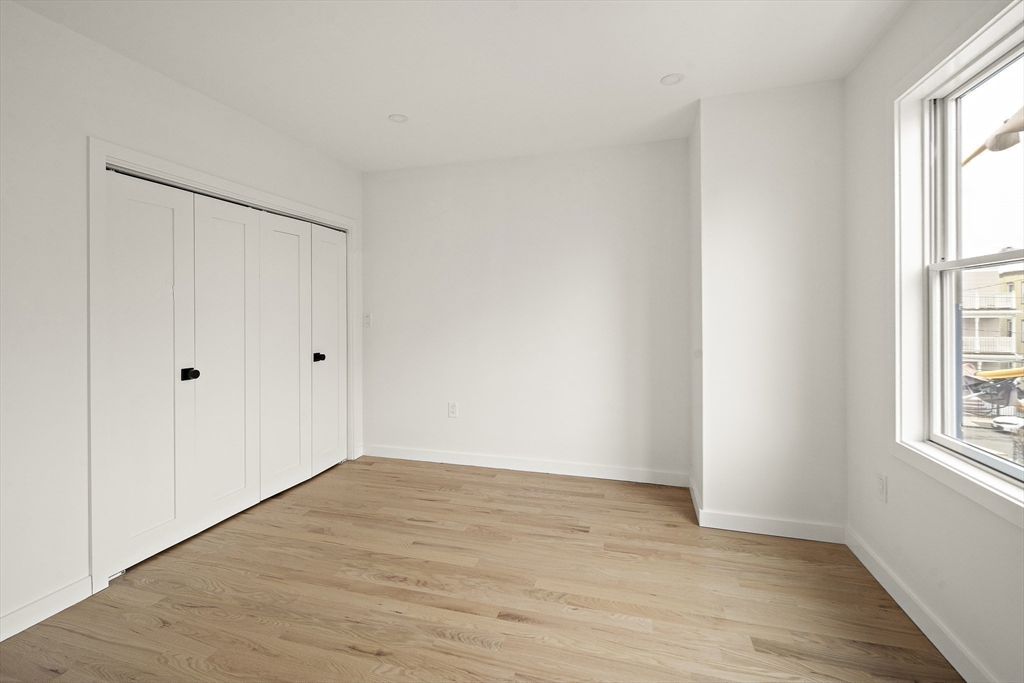 25 Hillsboro Street, Unit 2 Boston, MA 02125 - Photo 11 of 20