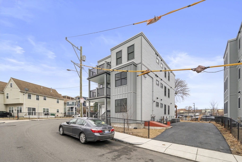 25 Hillsboro Street, Unit 2 Boston, MA 02125 - Photo 15 of 20