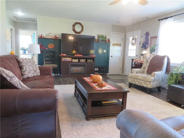$319,000 | 34361 West 363rd Street, Osawatomie, KS 66064