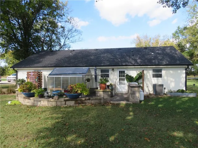 $319,000 | 34361 West 363rd Street, Osawatomie, KS 66064