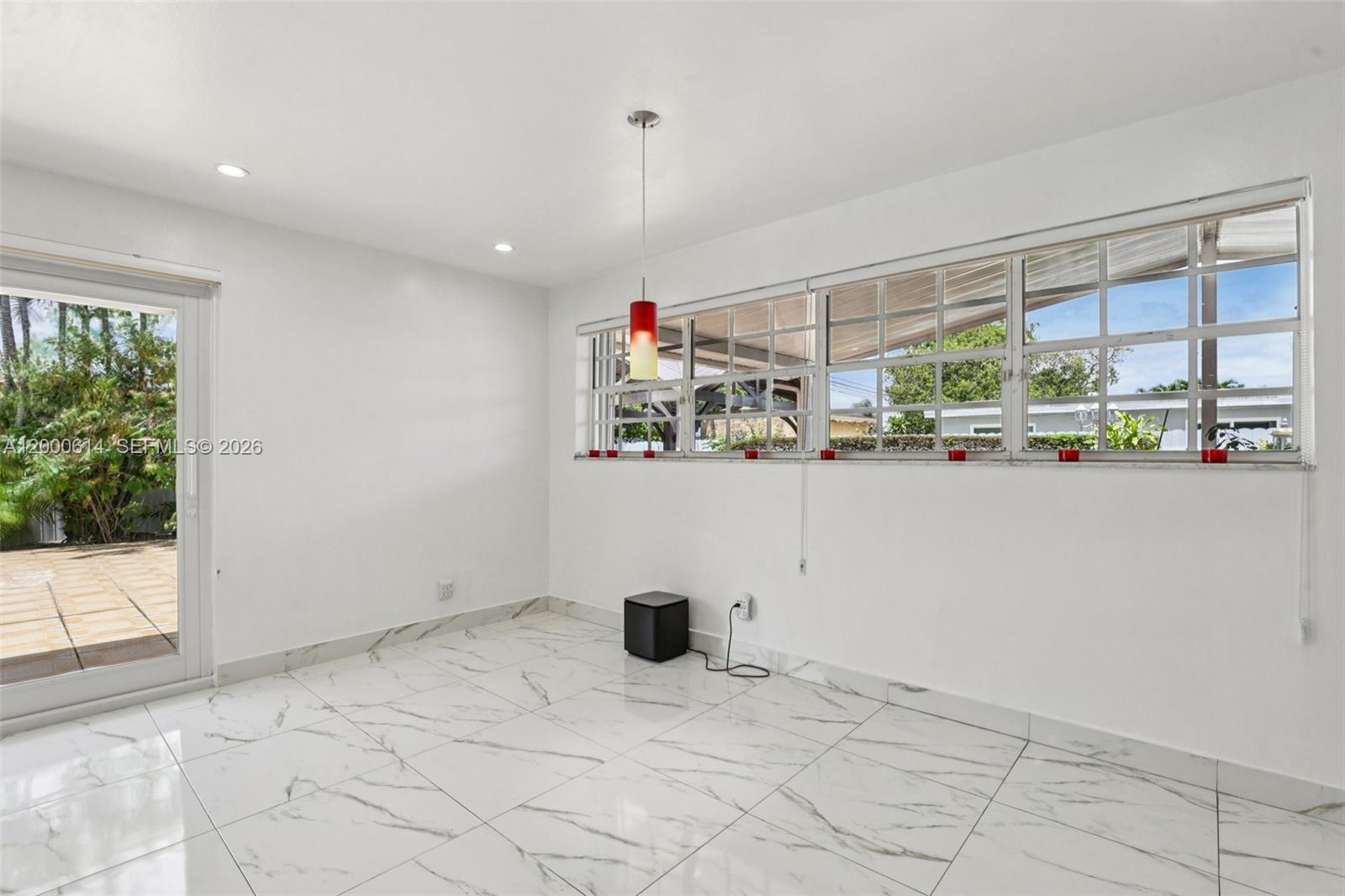 1900 Southwest 87th Court Miami, FL 33165 - Photo 4 of 25