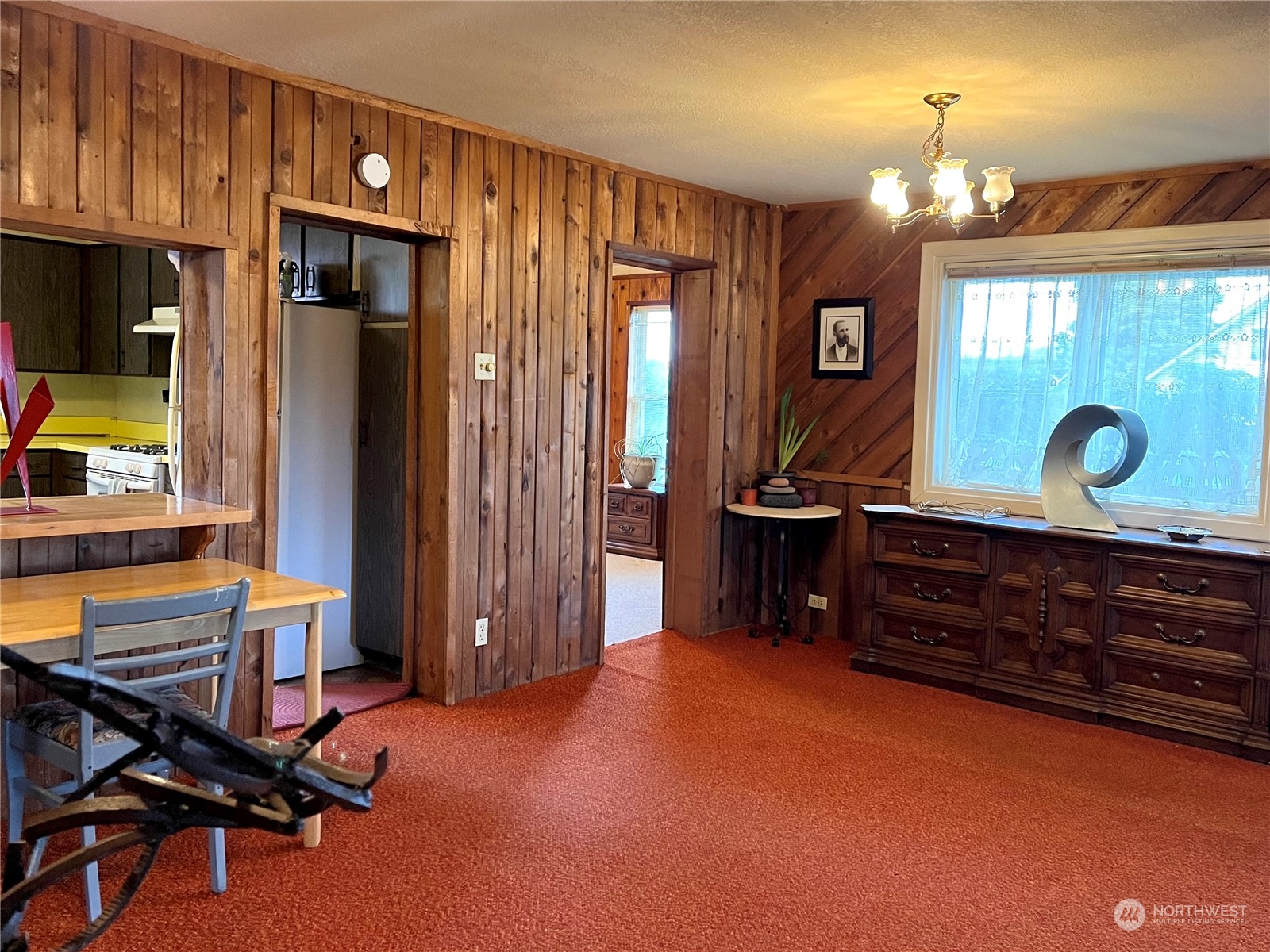 811 Nooksack Road Nooksack, WA 98276 - Photo 9 of 26 a room with mirror and window