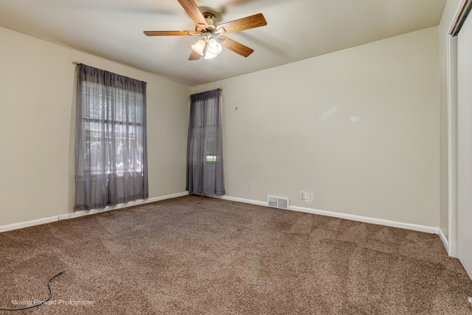 7S151 North Eola Road Aurora, IL 60502 - Photo 11 of 17