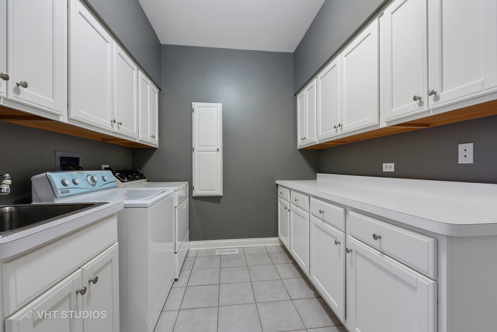 1426 Linden Road Northbrook, IL 60062 - Photo 20 of 27 a room with storage and utility
