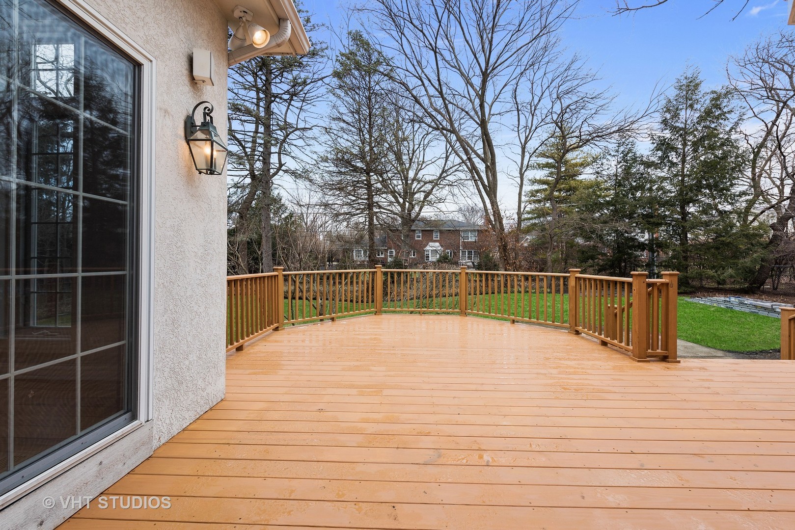 1426 Linden Road Northbrook, IL 60062 - Photo 22 of 27 a view of a balcony with a floor