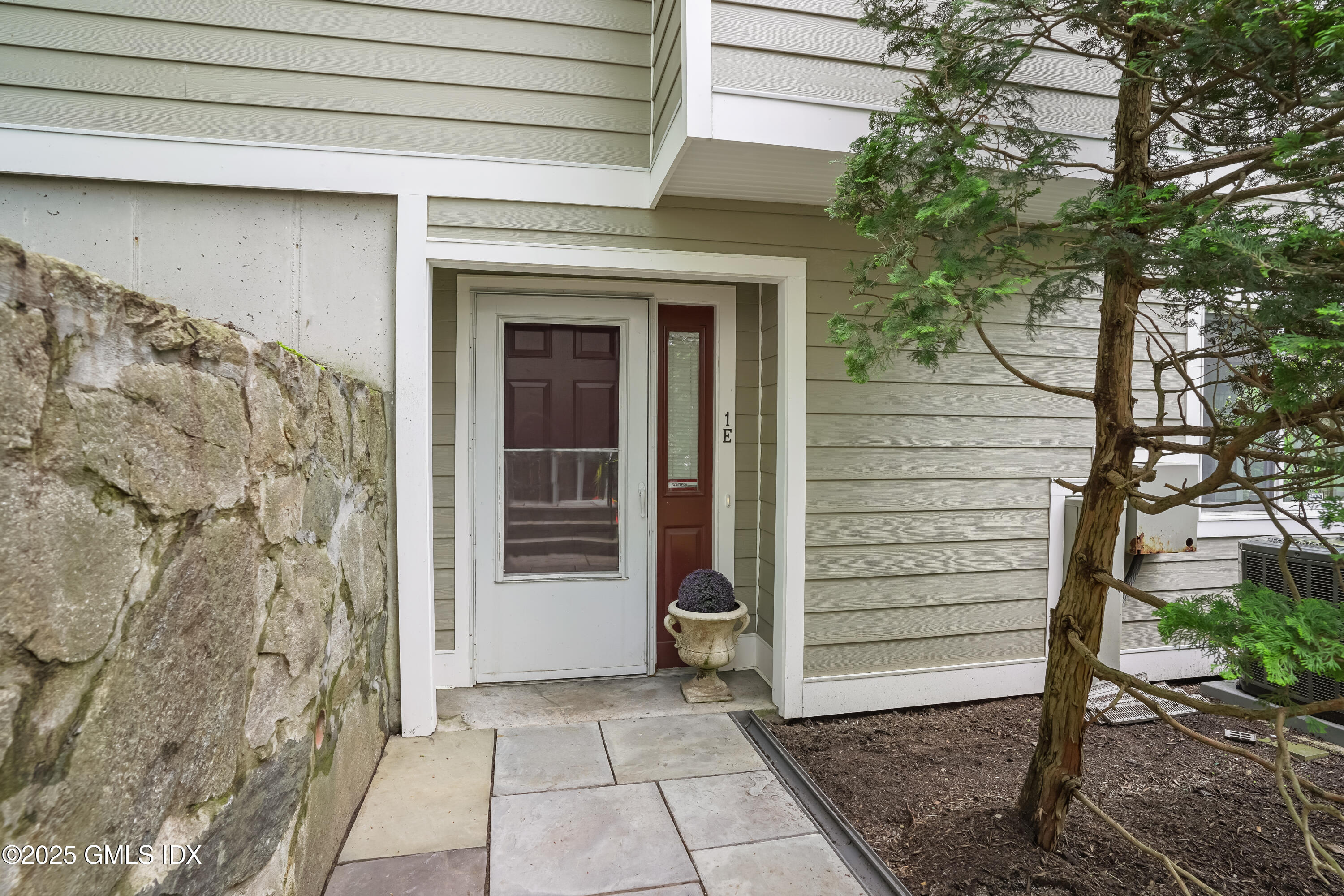333 Palmer Hill Road, Unit 1E Riverside, CT 06878 - Photo 3 of 22 1-print-333-palmer-hill-rd-unit-2e