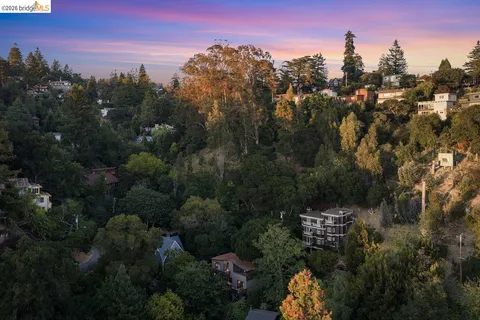 $898,000 | 433 Capricorn Avenue, Oakland, CA 94611